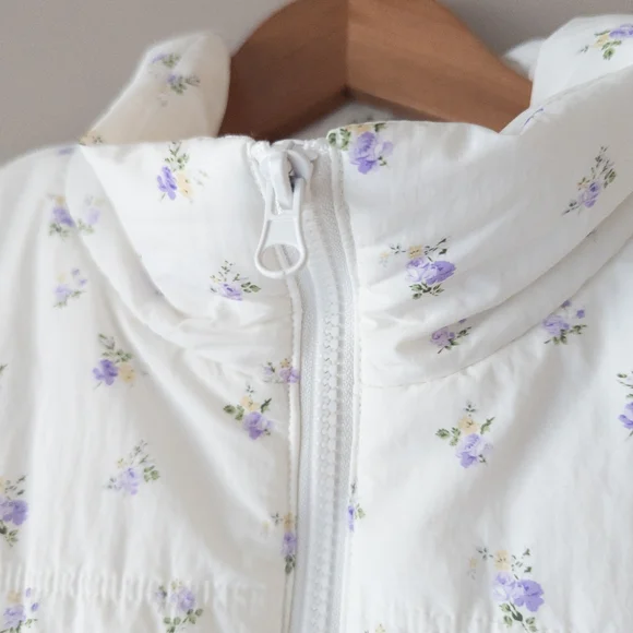 Thread & Supply White Floral Quilted Puffer Vest Purple/Cream - Medium - Picture 2 of 10